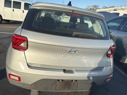 2021 Hyundai VENUE SE