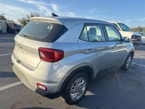 2021 Hyundai VENUE SE