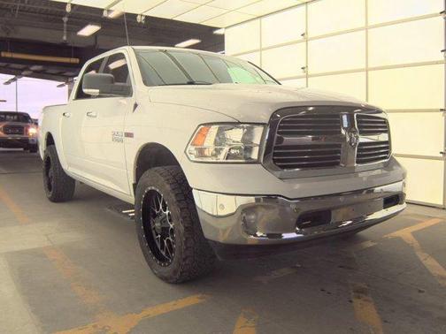 Bright White Clearcoat 2017 RAM 1500 Big Horn