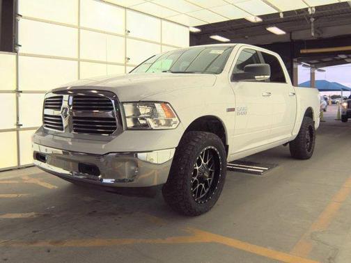 Bright White Clearcoat 2017 RAM 1500 Big Horn