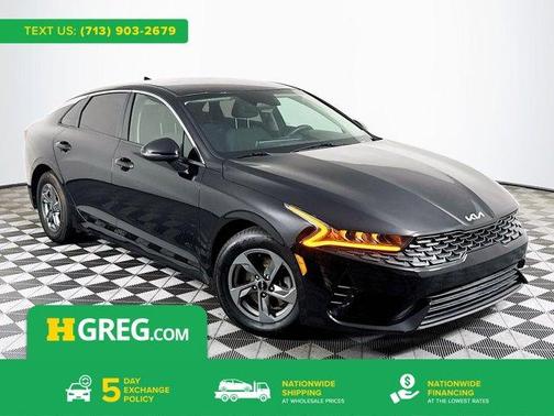 Ebony Black 2022 Kia K5 LXS