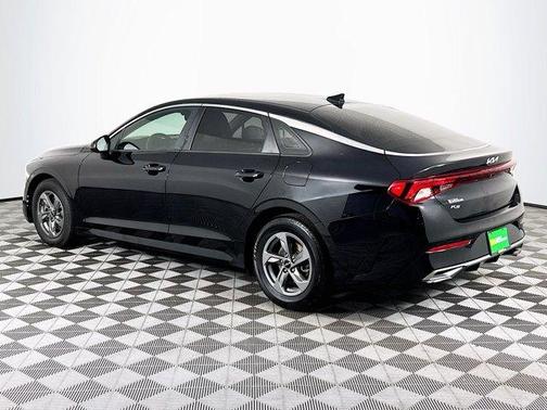 Ebony Black 2022 Kia K5 LXS