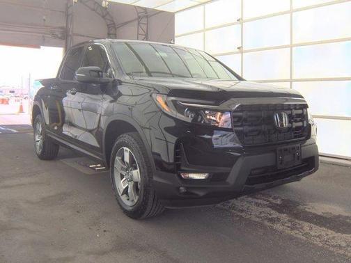 Crystal Black Pearl 2025 Honda Ridgeline RTL
