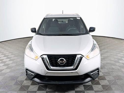 2019 Nissan Kicks S