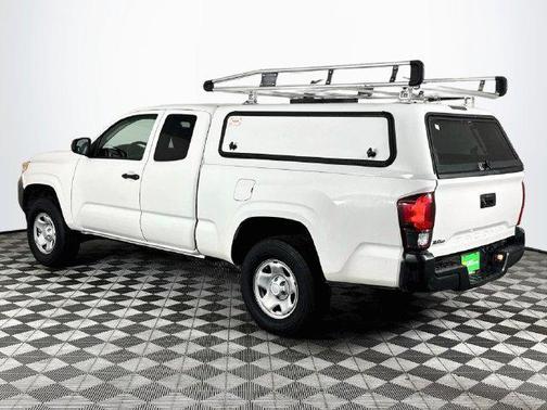 White 2022 Toyota Tacoma SR