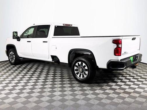 Summit White 2024 Chevrolet Silverado 2500 Custom