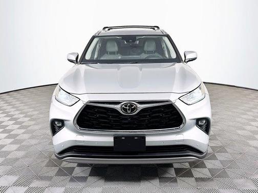 2022 Toyota Highlander Platinum