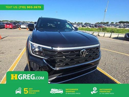 Deep Black Pearl Effect 2026 Volkswagen Atlas Cross Sport 2.0T SE w/Technology