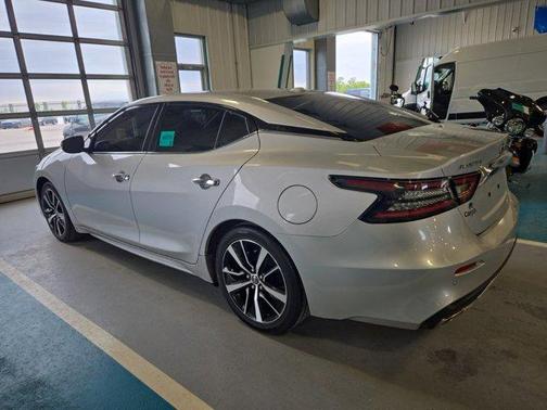 Brilliant Silver Metallic 2022 Nissan Maxima SV