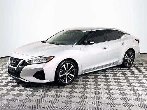 Brilliant Silver Metallic 2022 Nissan Maxima SV