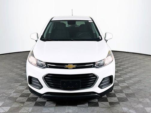 Summit White 2021 Chevrolet Trax LS
