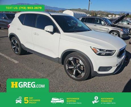2020 Volvo XC40 T5 Momentum