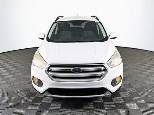 Oxford White 2018 Ford Escape SE