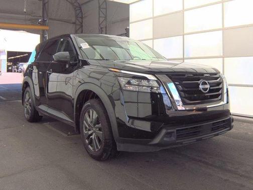 2023 Nissan Pathfinder S