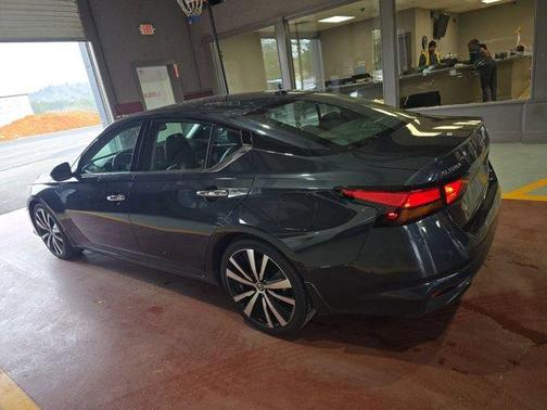 2020 Nissan Altima 2.0 Platinum