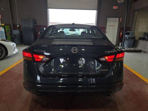 2020 Nissan Altima 2.0 Platinum