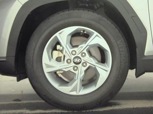 Shimmering Silver 2023 Hyundai TUCSON SEL