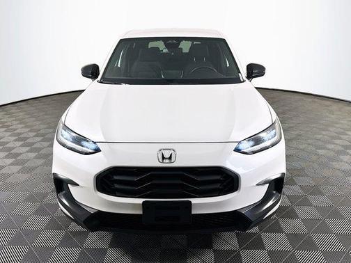 Platinum White Pearl 2024 Honda HR-V Sport
