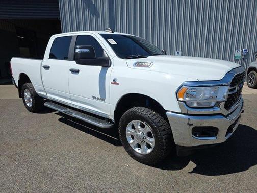 Bright White Clearcoat 2024 RAM 2500 Big Horn
