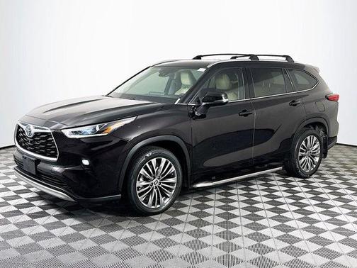 Opulent Amber 2020 Toyota Highlander Platinum