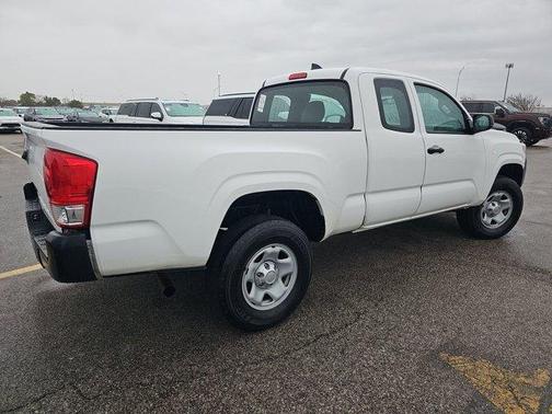 2017 Toyota Tacoma SR