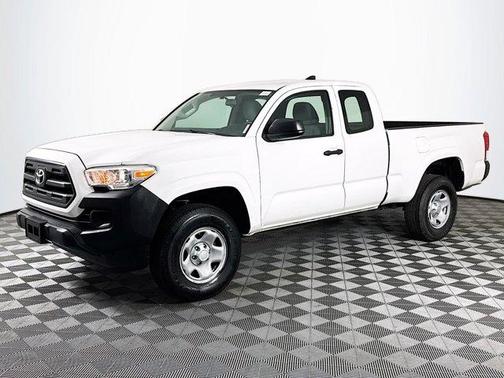 2017 Toyota Tacoma SR