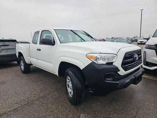 2017 Toyota Tacoma SR