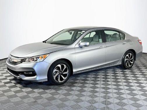 Lunar Silver Metallic 2017 Honda Accord EX-L