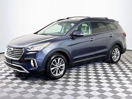 2017 Hyundai SANTA FE SE