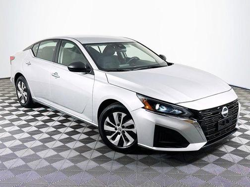 Brilliant Silver Metallic 2024 Nissan Altima 2.5 S