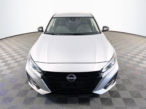 Brilliant Silver Metallic 2024 Nissan Altima 2.5 S