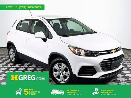 Summit White 2017 Chevrolet Trax LS