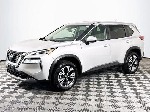 Brilliant Silver Metallic 2022 Nissan Rogue SV