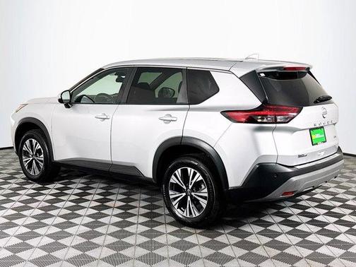 Brilliant Silver Metallic 2022 Nissan Rogue SV
