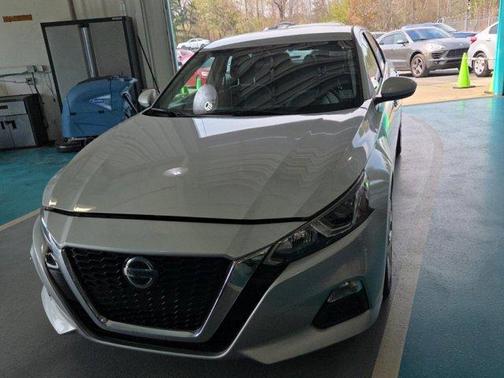 Brilliant Silver Metallic 2019 Nissan Altima 2.5 S