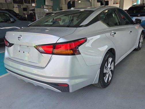 Brilliant Silver Metallic 2019 Nissan Altima 2.5 S