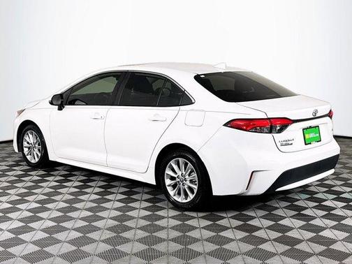 White 2022 Toyota Corolla XLE