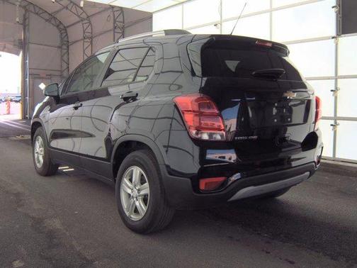 Midnight Blue Metallic 2021 Chevrolet Trax LT