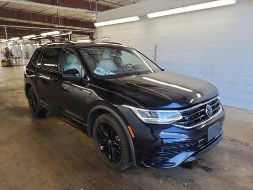 2022 Volkswagen Tiguan 2.0T SE R-Line Black
