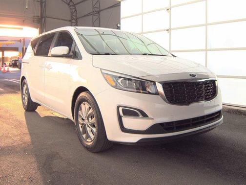 Snow White Pearl 2020 Kia Sedona LX