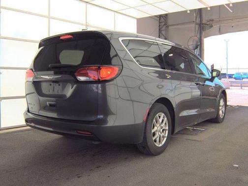 Granite Crystal Clearcoat Metallic 2020 Chrysler Voyager LX
