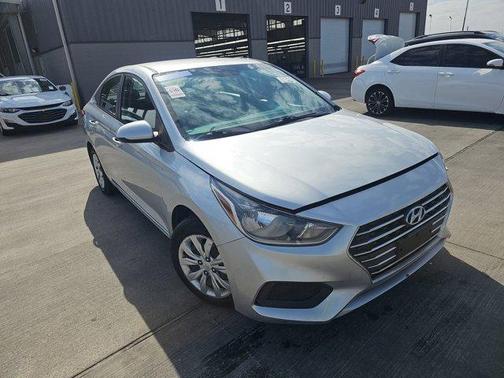 2020 Hyundai Accent SE