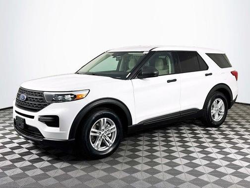 2022 Ford Explorer Base