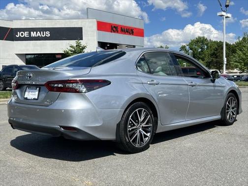 2021 Toyota Camry Hybrid XLE