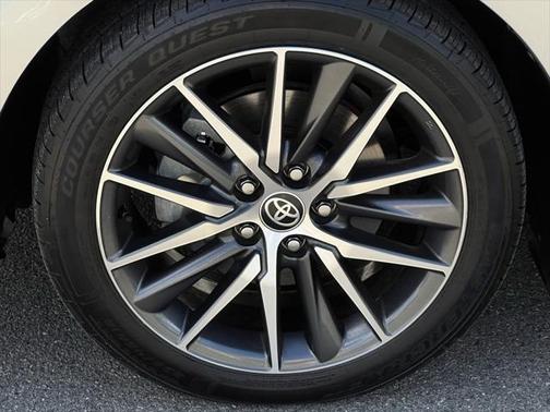 2021 Toyota Camry Hybrid XLE