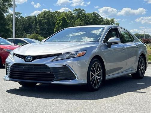2021 Toyota Camry Hybrid XLE