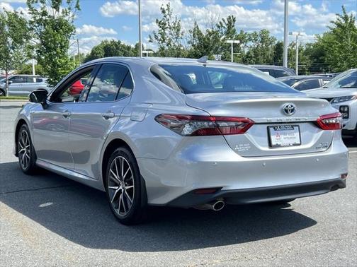 2021 Toyota Camry Hybrid XLE