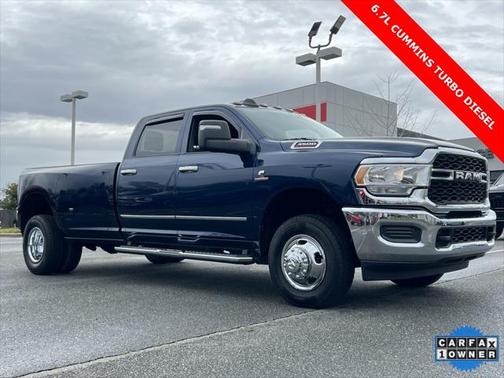 2023 RAM 3500 Tradesman Crew Cab 4x4 8' Box