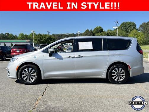 2023 Chrysler Pacifica Hybrid Touring L