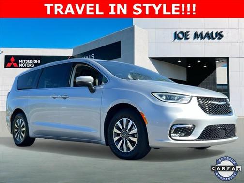 2023 Chrysler Pacifica Hybrid Touring L